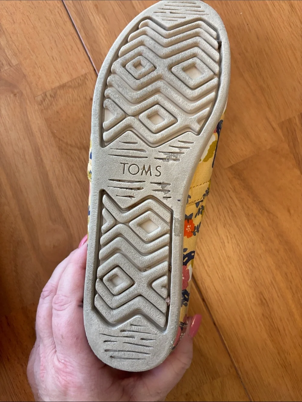 TOMS Alpargata Apricot Slip-On Shoes with Horseshoe Print ~ Women’s 9 ~